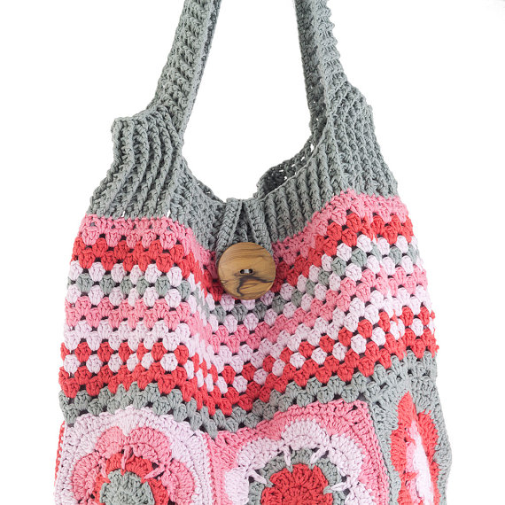 Colorful flower and striped crochet shoulder bag by TeresaNogueira